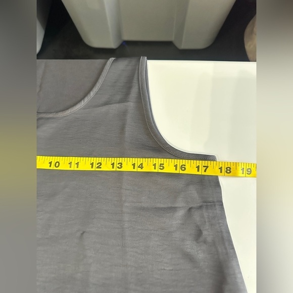 NWT Fabletics Women’s Gray Sleep Tank Tops Sz S - Picture 8 of 9